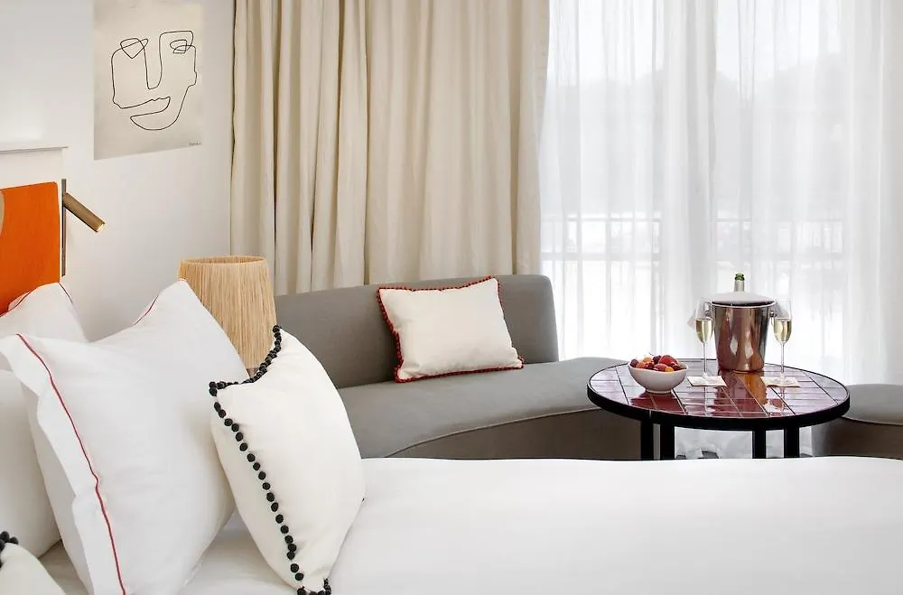 Hotel Lou Pinet Σαιν-Τροπέ 5*,